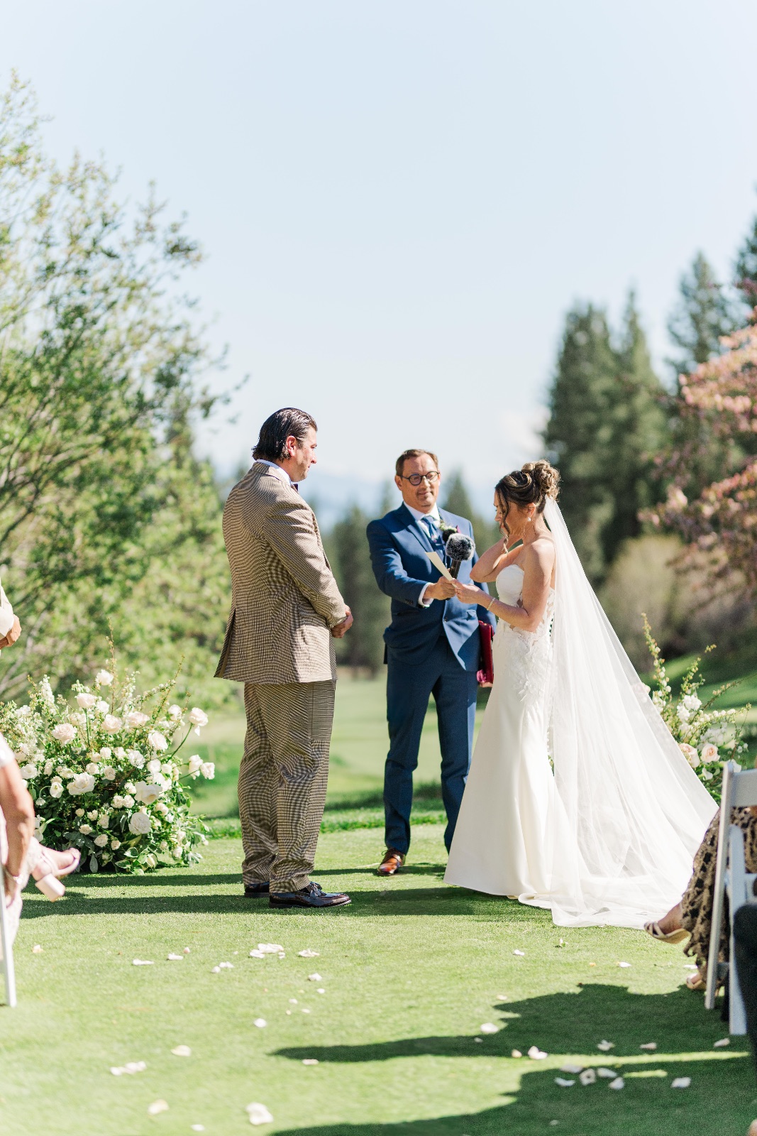 Lake Tahoe wedding flowers