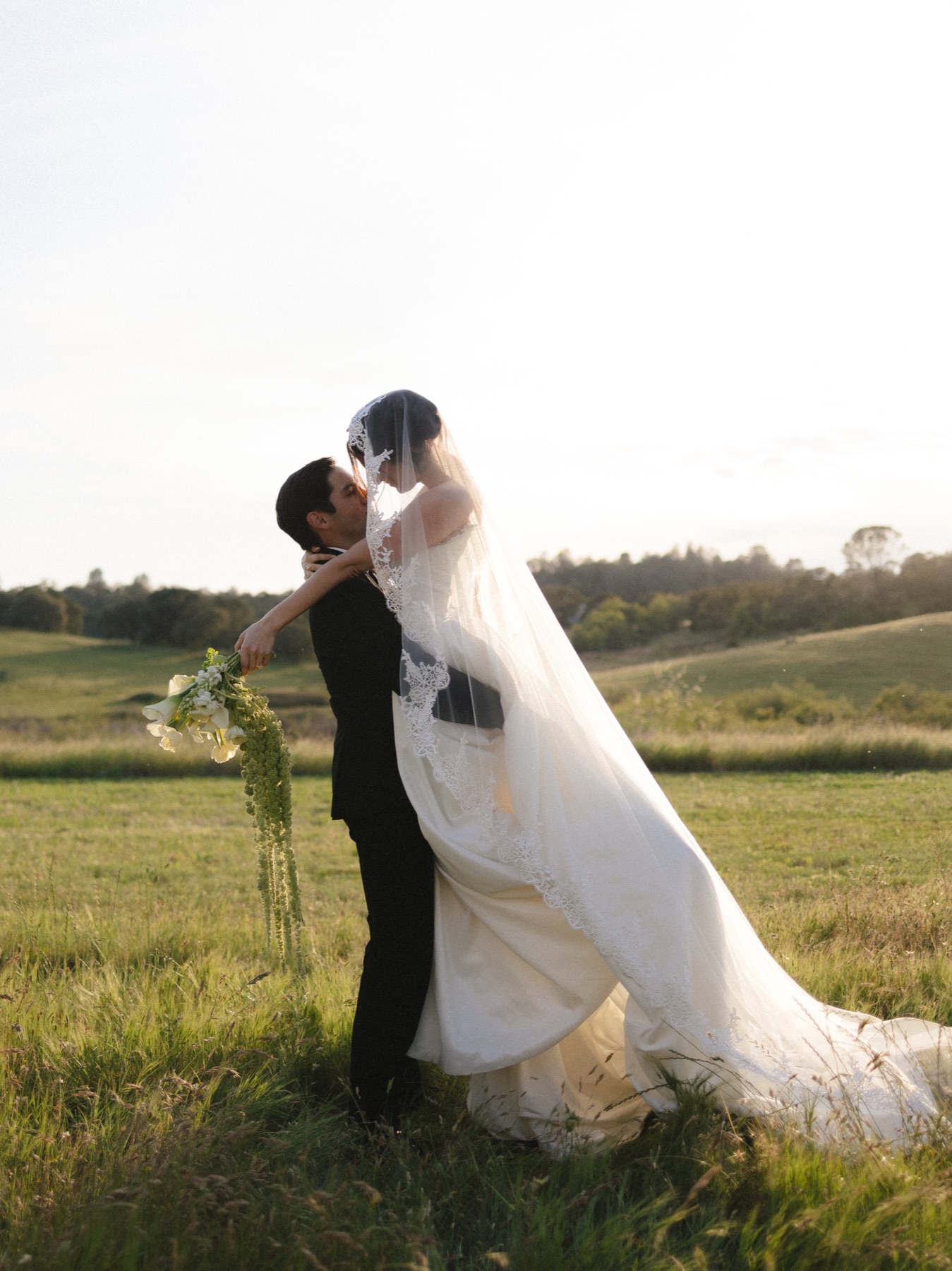 Emma and Ross wedding flowers by Golden Flowers at River Highlands Ranch, Sierra Nevada