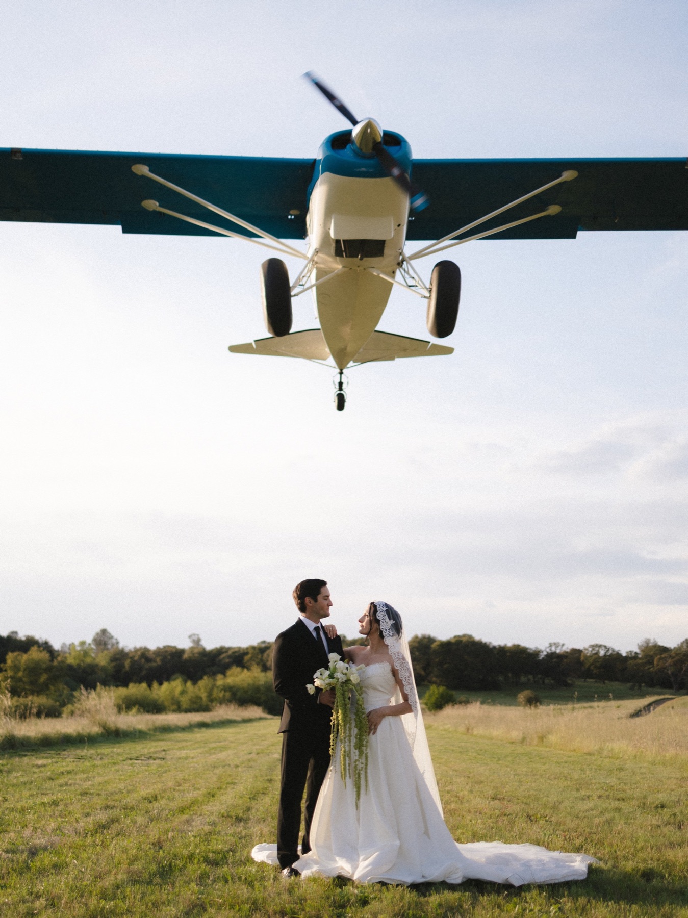 Emma and Ross wedding flowers by Golden Flowers at River Highlands Ranch, Sierra Nevada