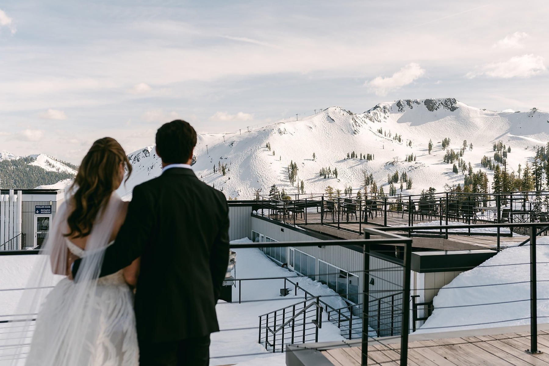 Wedding florals by Golden Flowers at Palisades Tahoe High Camp, Lake Tahoe