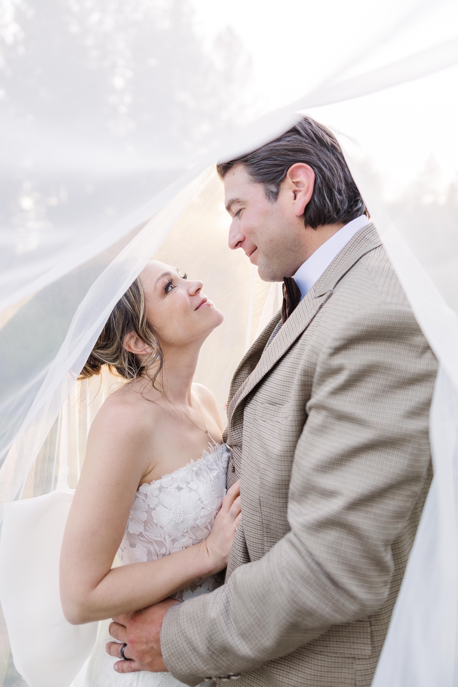 Brooke and Josh wedding flowers at The Chateau, Incline Village